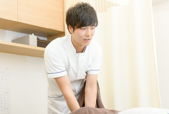 年間施術件数90万件！経験豊富な柔整師による施術